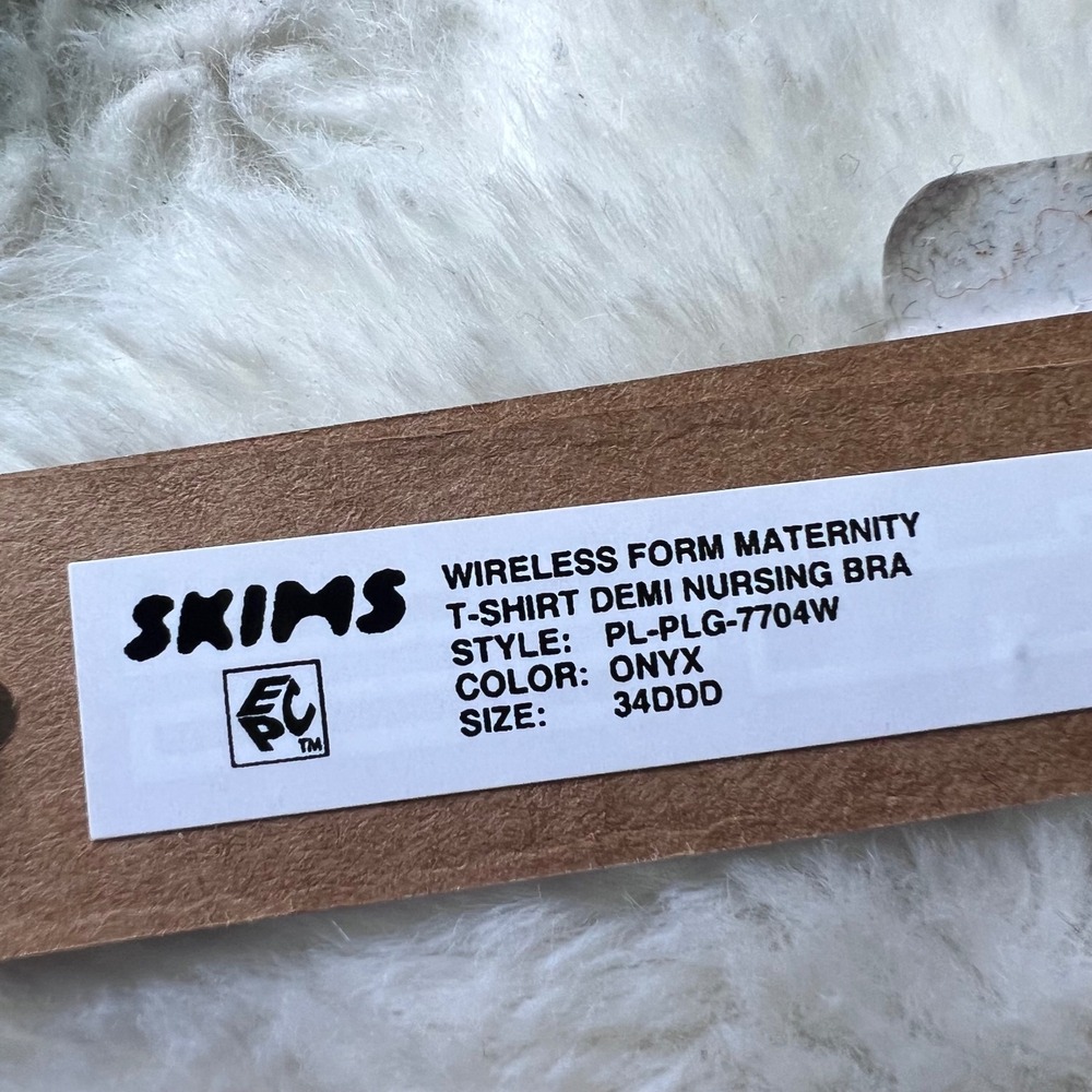 SKIMS Wireless Form Maternity T-Shirt Demi Nursing Bra Onyx Black Size 34DDD NEW - Picture 6 of 11